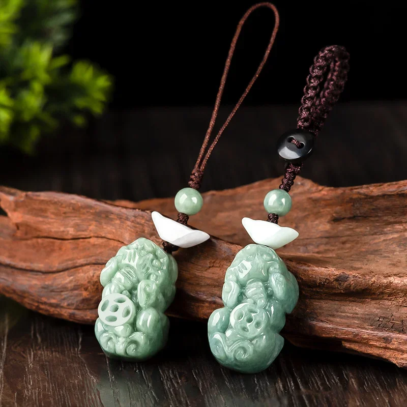 Burmese Emerald Pixiu Yuanbao  - Men'S Fashion Necklaces avis et prix
