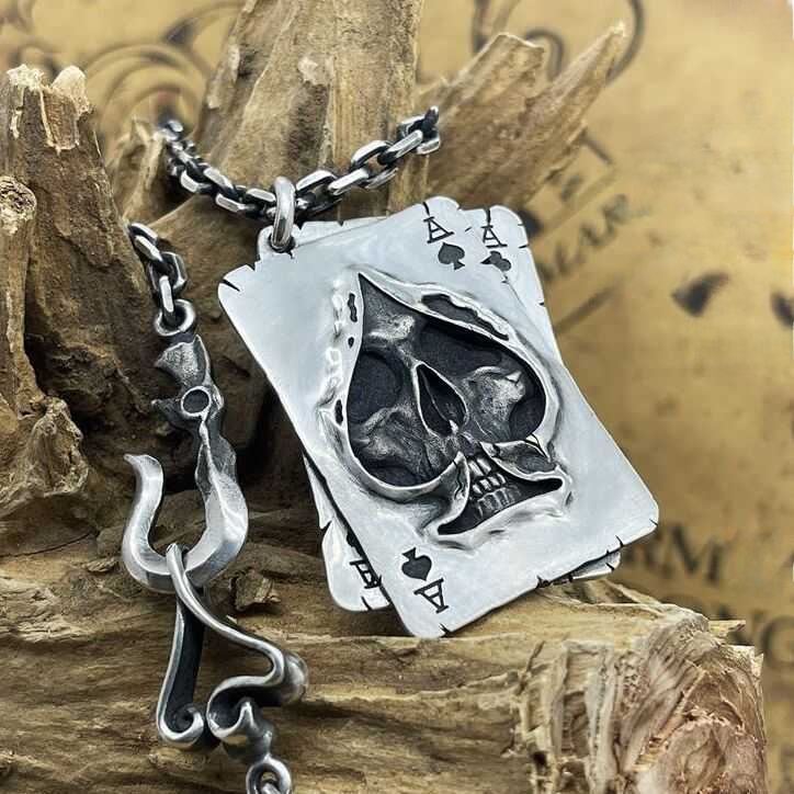 WEIER Retro Poker Skull Pendan - Men'S Fashion Necklaces avis et prix