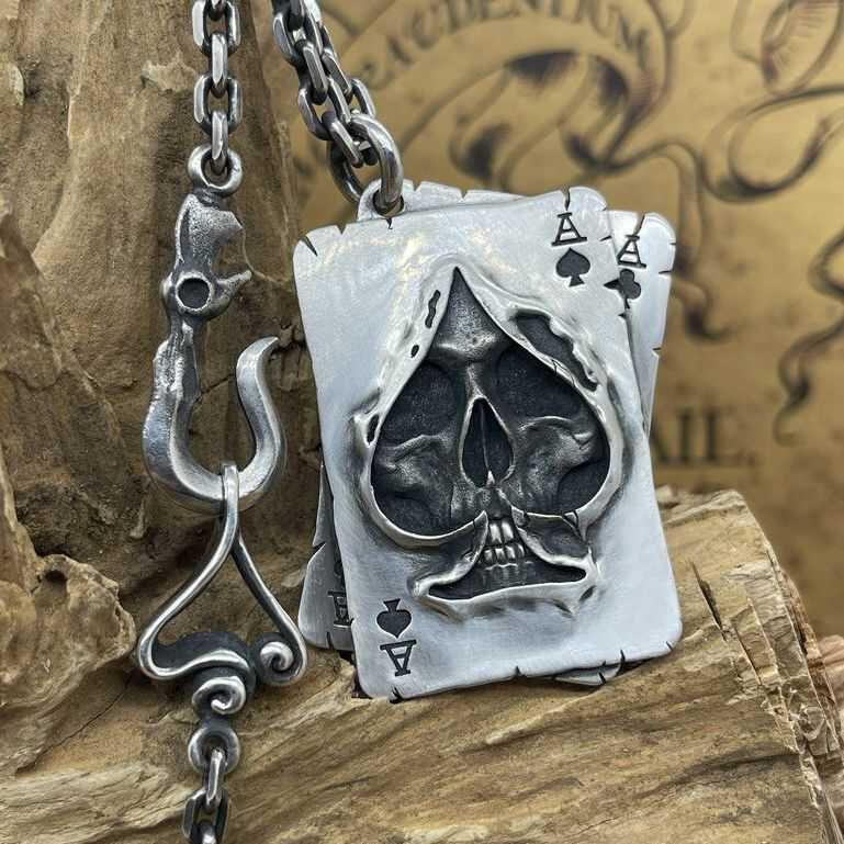 WEIER Retro Poker Skull Pendan - Men'S Fashion Necklaces avis et prix
